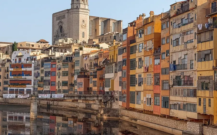 The coloured houses of Girona standing along the river